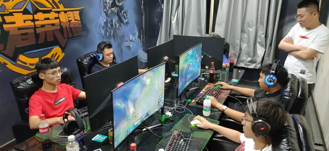 显得游刃有 显得游刃有